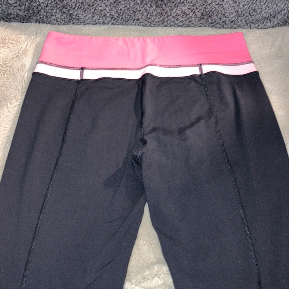 lululemon Groove Pants Super-High-Rise Flared Pant, Size 8 - Picture 3 of 5